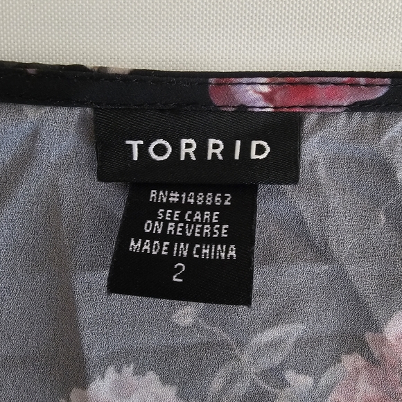 Torrid Black Floral Top Size 2 - Picture 5 of 9